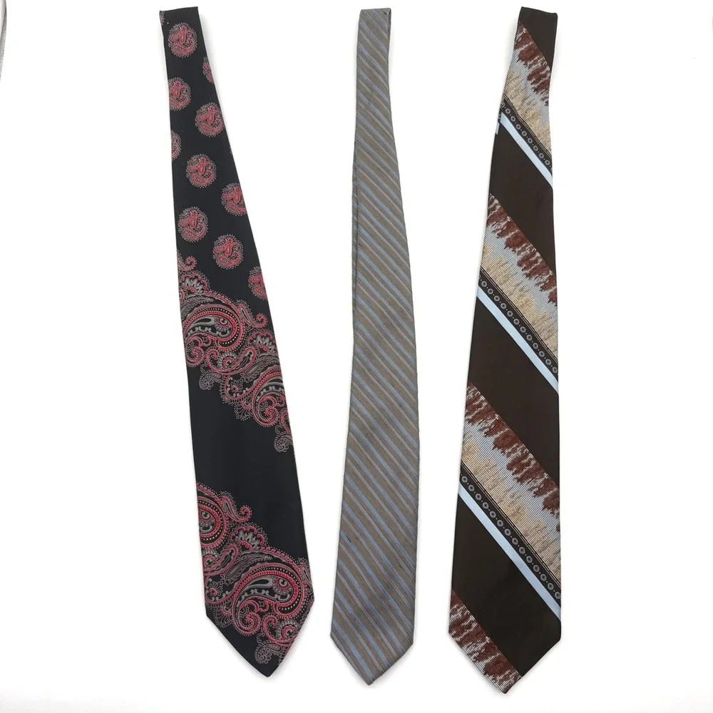Brittania Men's Neckties Lot of 3 Paisley Striped Geometric Retro Ties
